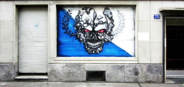 Blue Skull Arthouse Zürich Graffiti